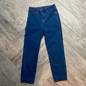 Express Super High Rise Mom jeans! Size 4